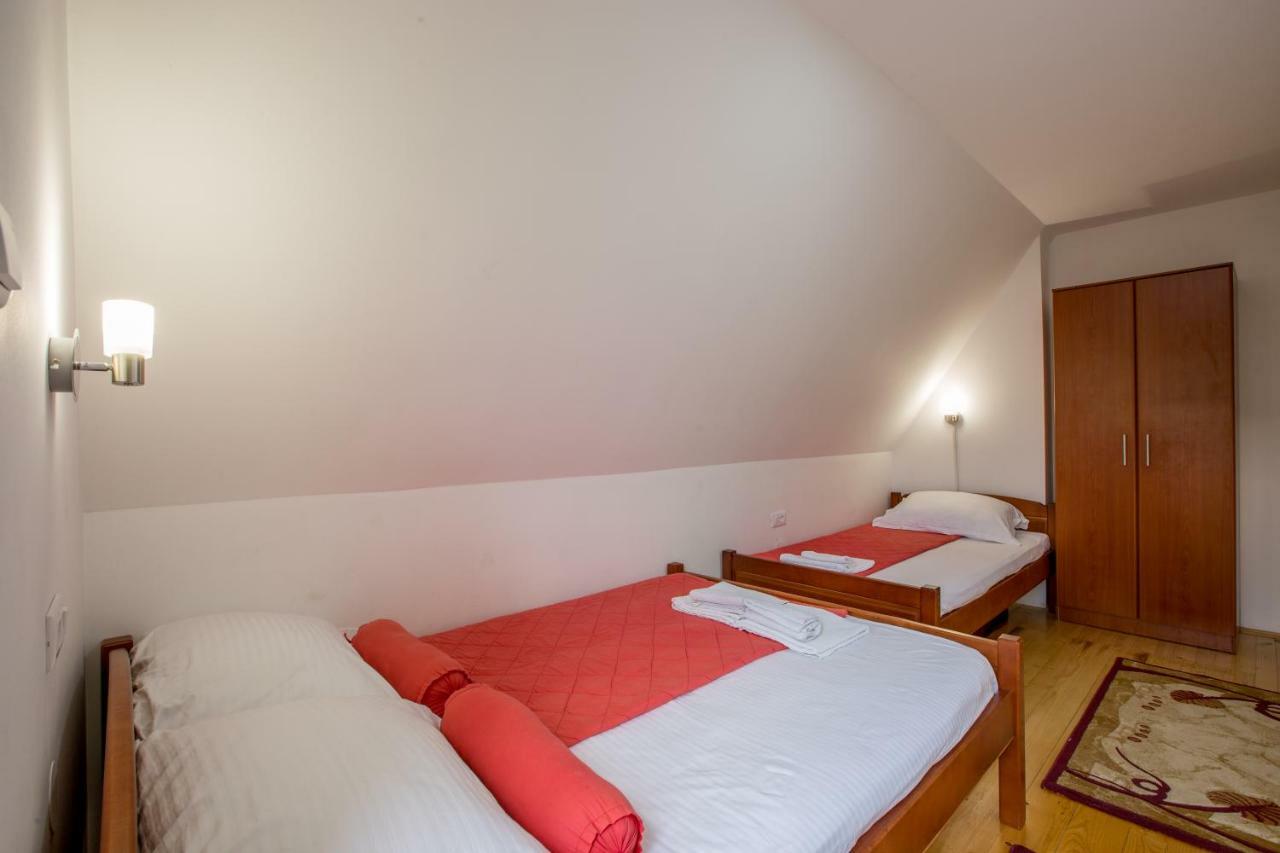 Guest House Sky Blue Zabljak  Bagian luar foto